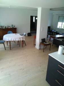 rénovation séjour - pose sols PVC imitation bois
